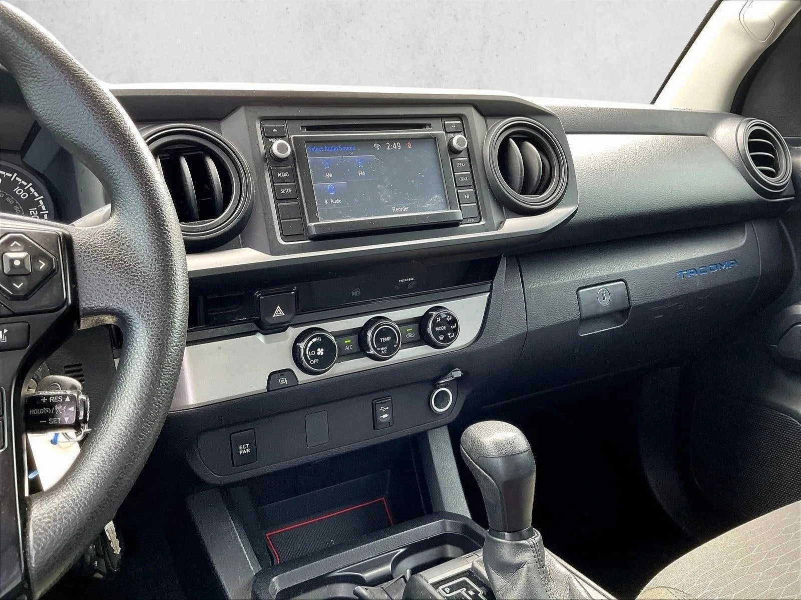 2018 Toyota Tacoma SR Double Cab 5' Bed I4 4x2 AT (GS) photo 8