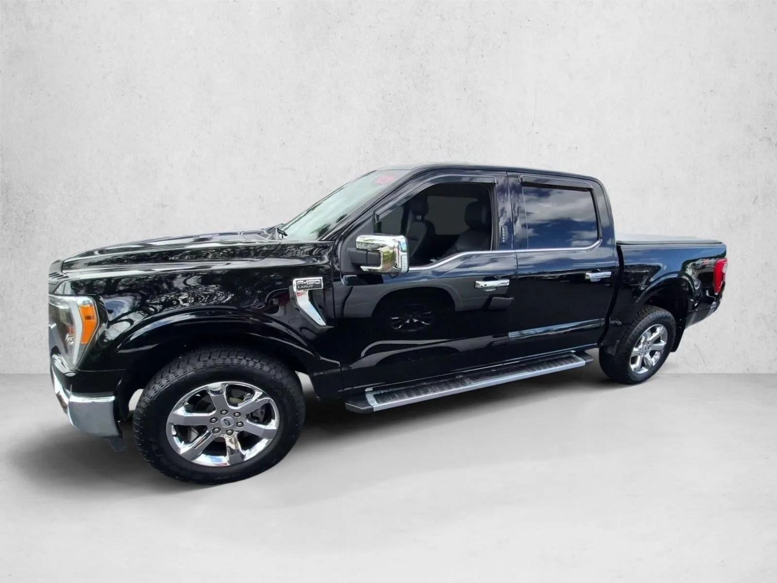 2023 Ford F-150 LARIAT photo 9