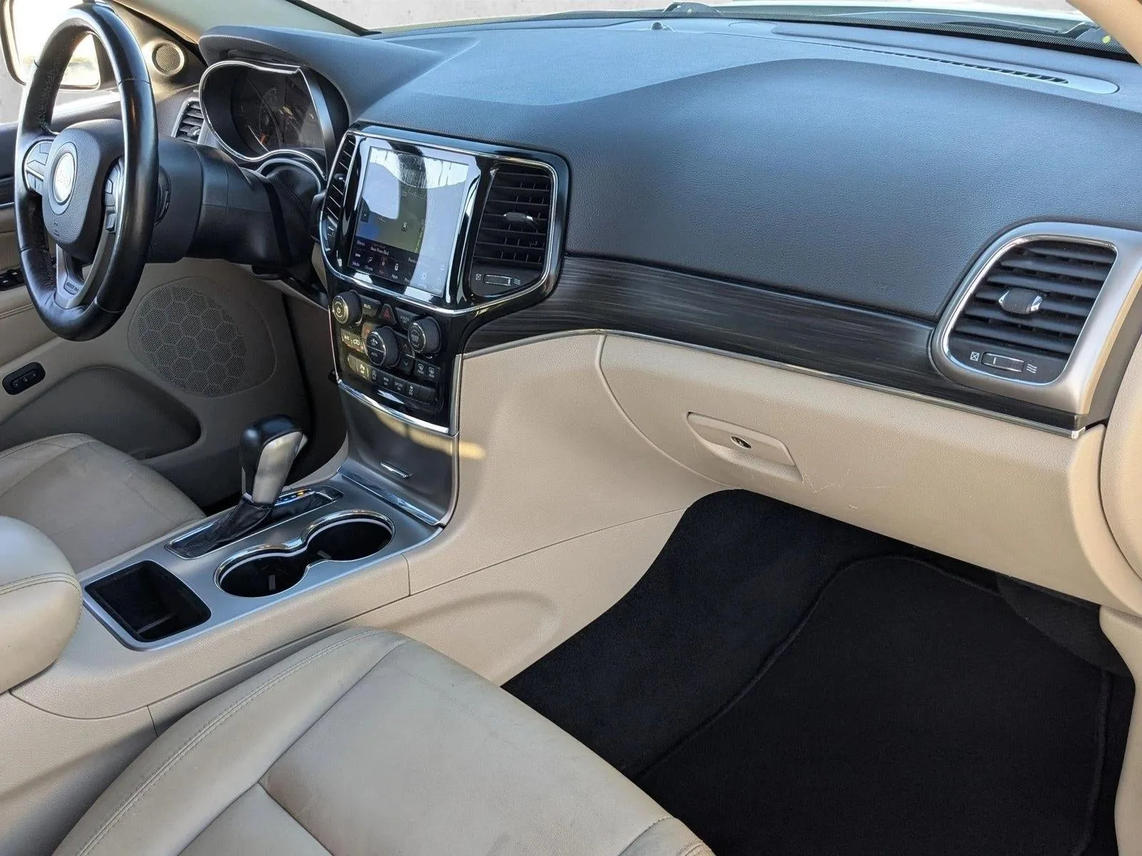 2019 Jeep Grand Cherokee Limited 4x2 photo 21