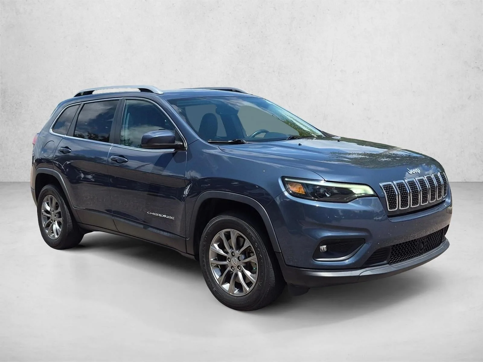 2021 Jeep Cherokee Latitude Lux 4x4 photo 3