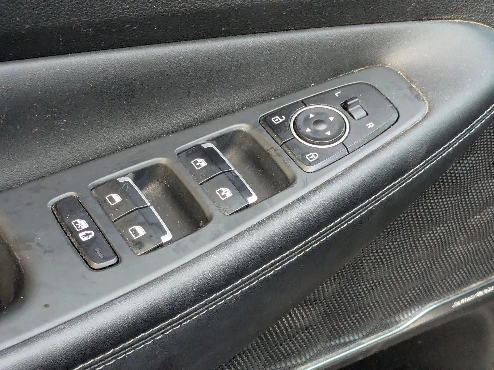 2023 Hyundai SANTA FE Hybrid SEL Premium AWD photo 11