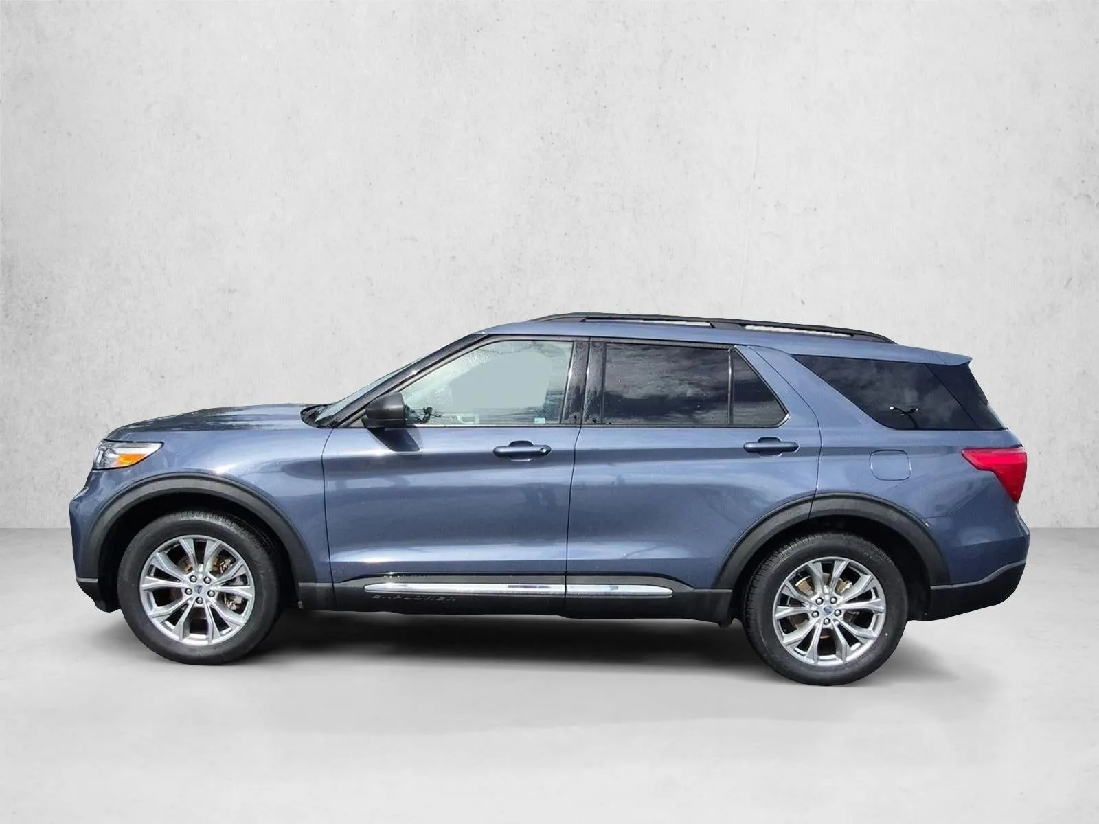 2021 Ford Explorer XLT photo 9