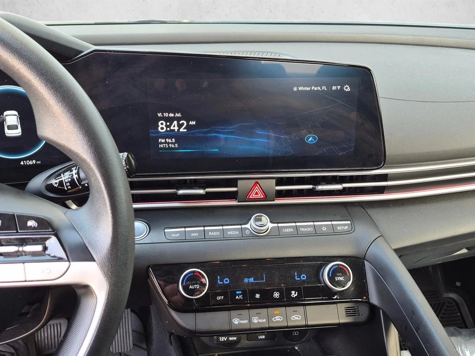 2024 Hyundai ELANTRA SEL IVT photo 10
