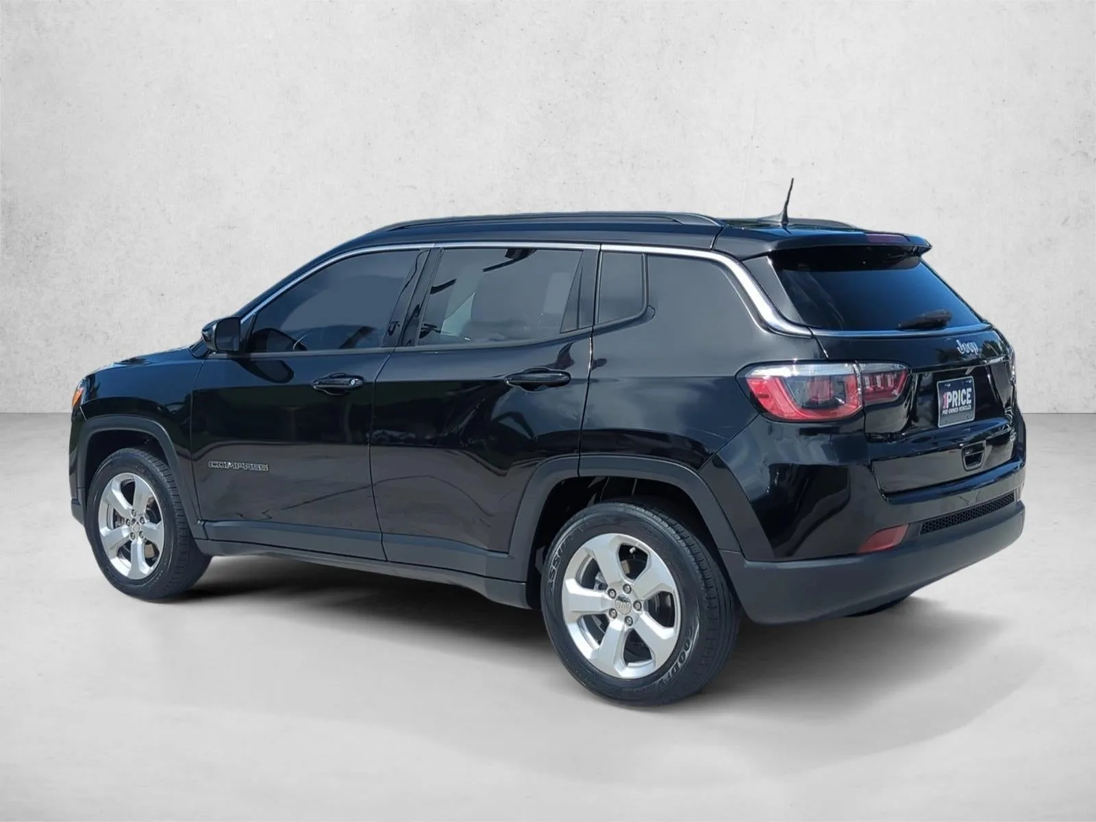 2019 Jeep Compass Latitude FWD photo 7