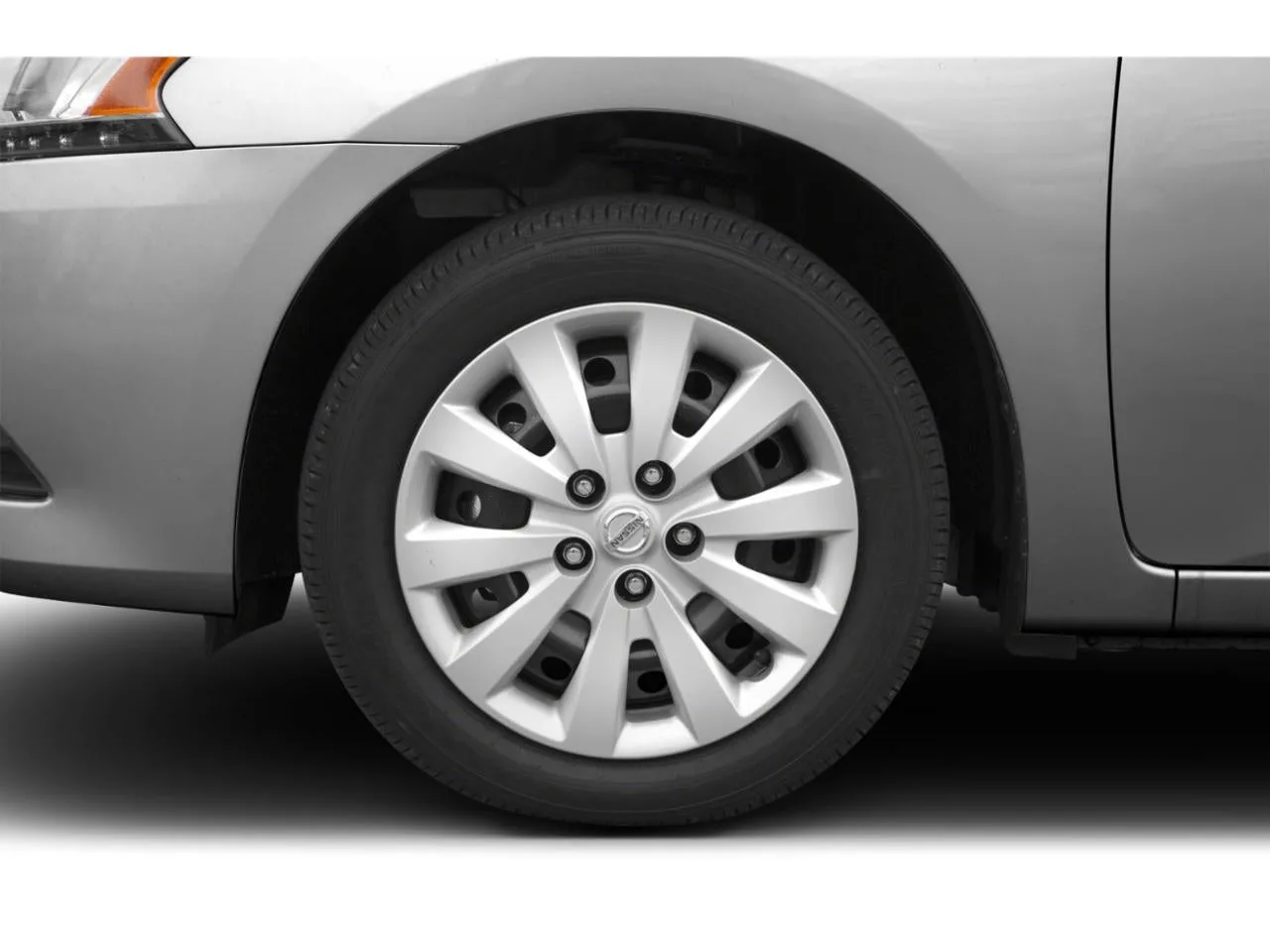 2015 Nissan Sentra 4dr Sdn I4 CVT SV photo 9