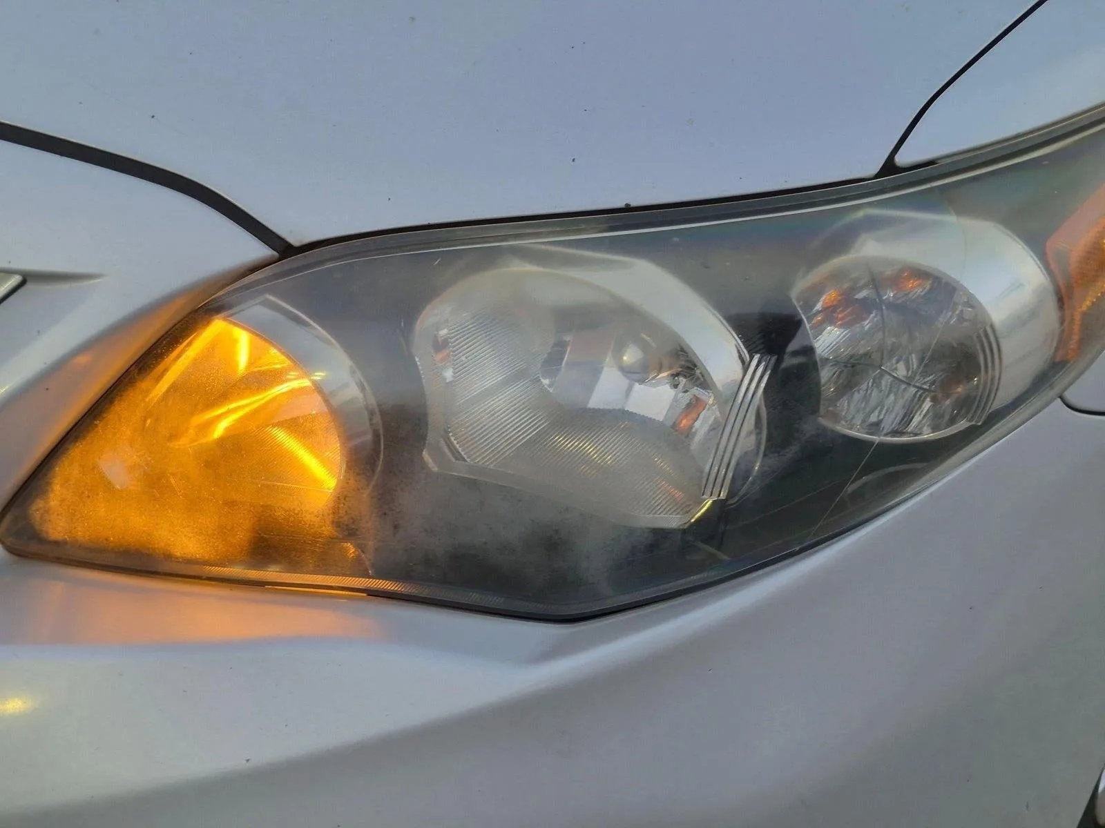 2013 Toyota Corolla 4dr Sdn Man S (Natl) photo 10
