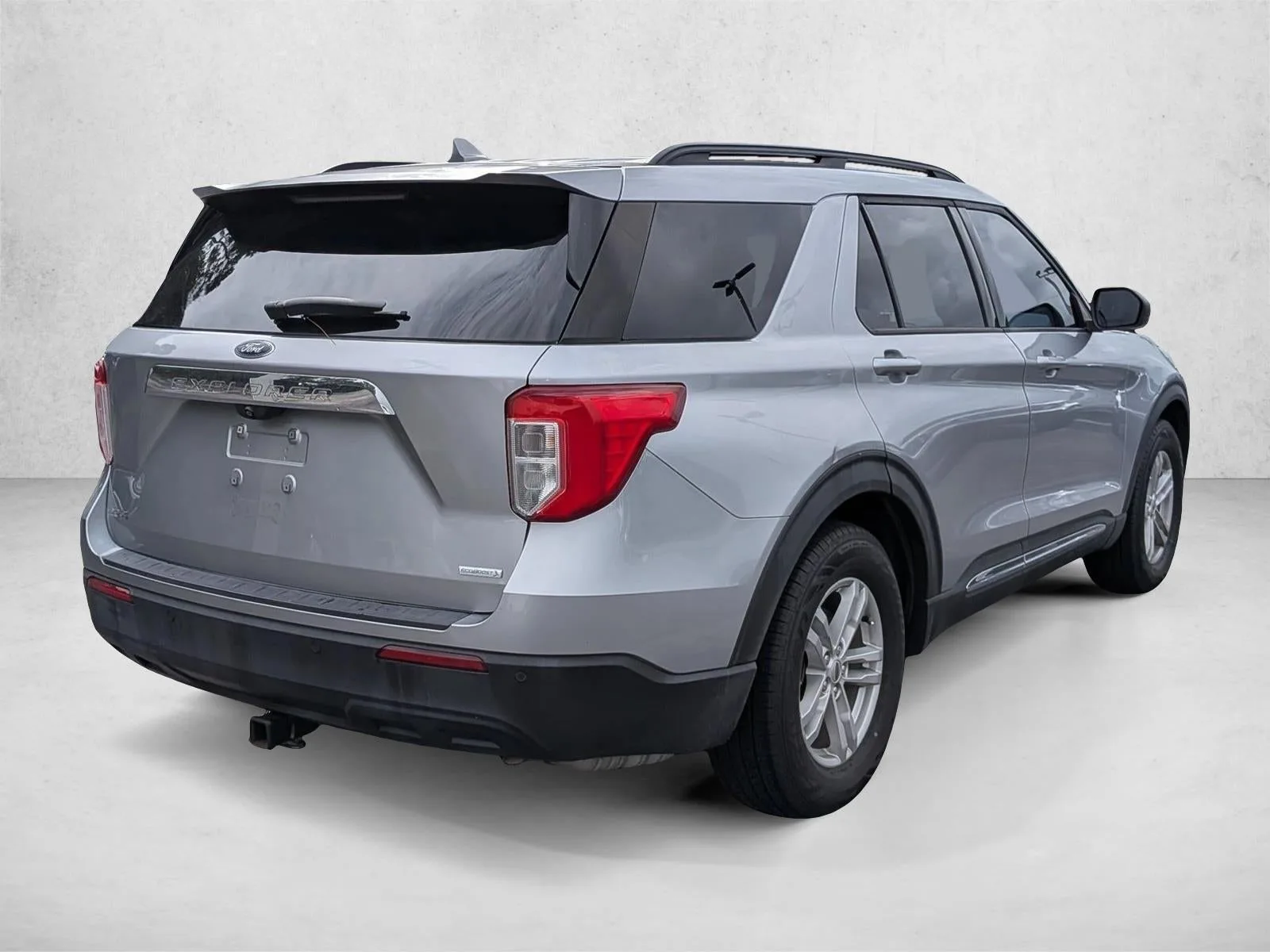 2020 Ford Explorer XLT RWD photo 6