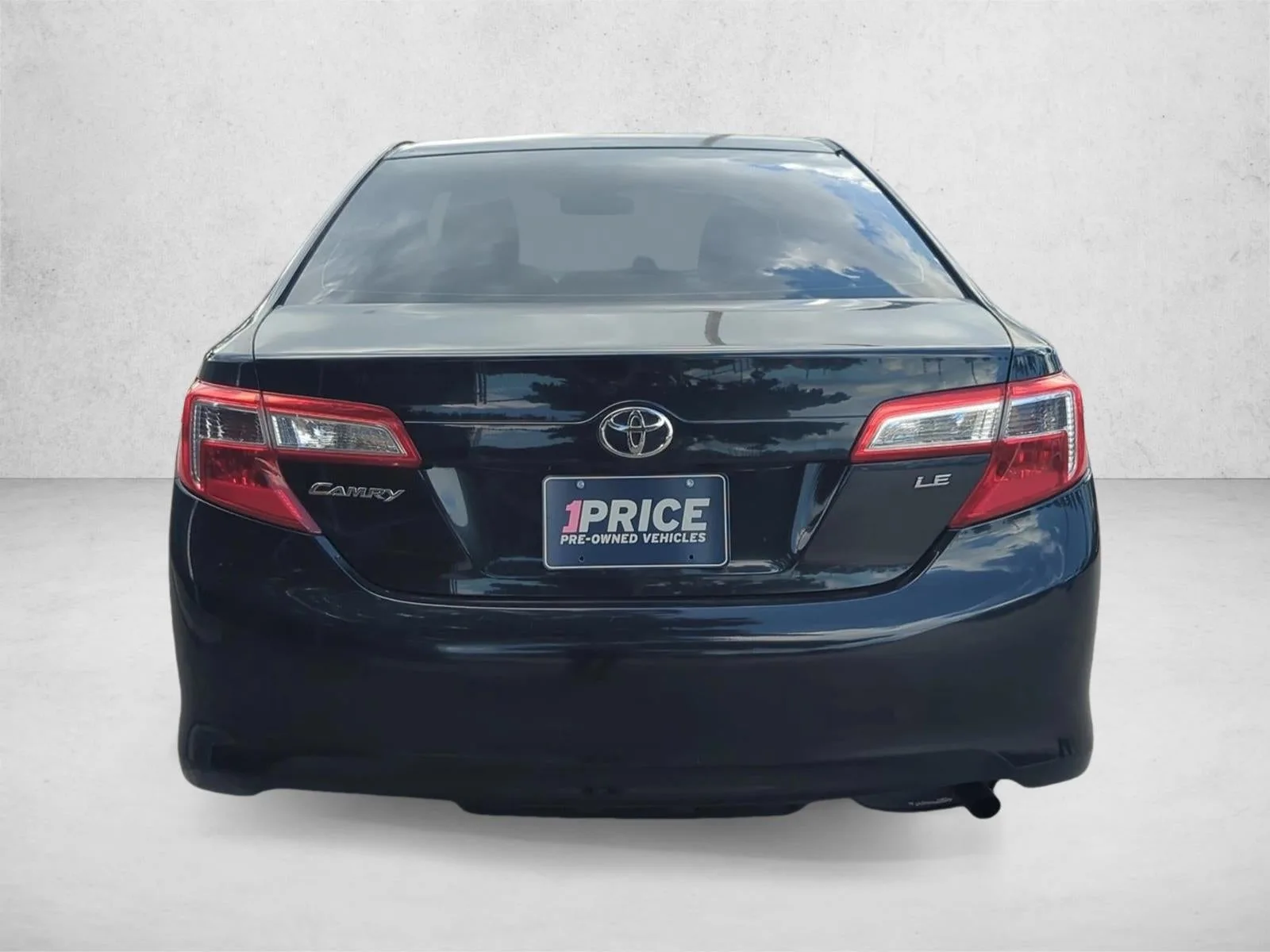 2012 Toyota Camry 4dr Sdn I4 Auto LE (Natl) photo 6