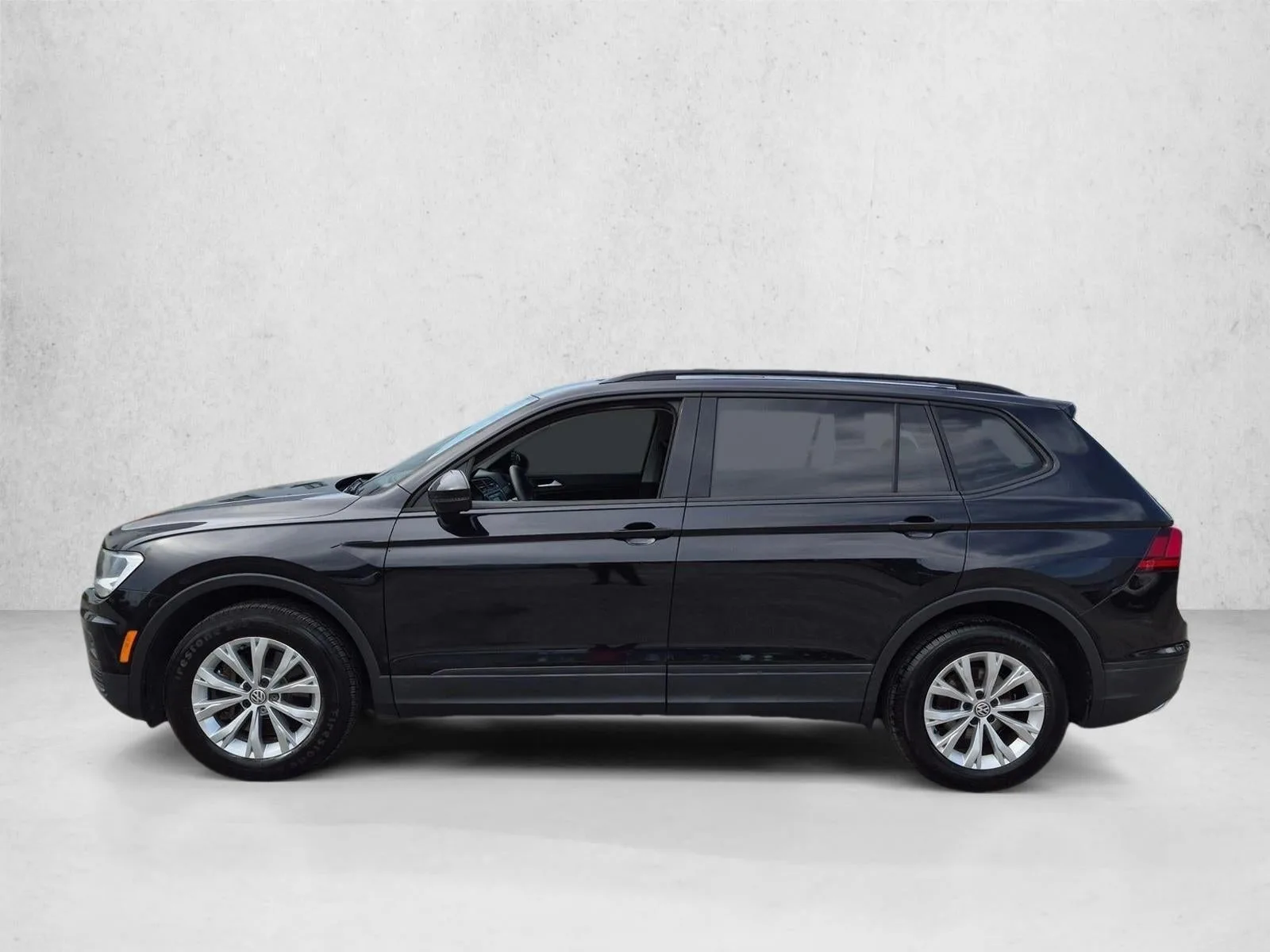 2019 Volkswagen Tiguan 2.0T S FWD photo 8