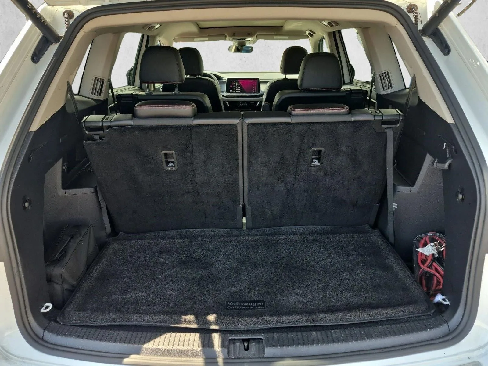 2024 Volkswagen Atlas 2.0T Peak Edition SE w/Technology photo 6