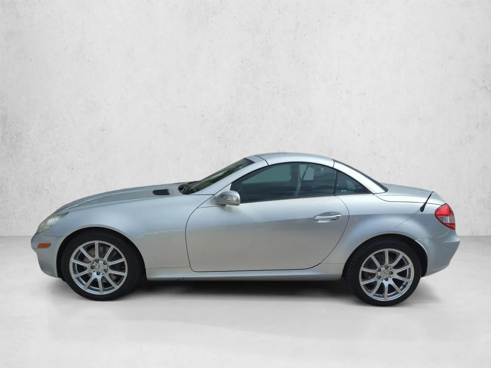 2005 Mercedes-Benz SLK Base photo 8