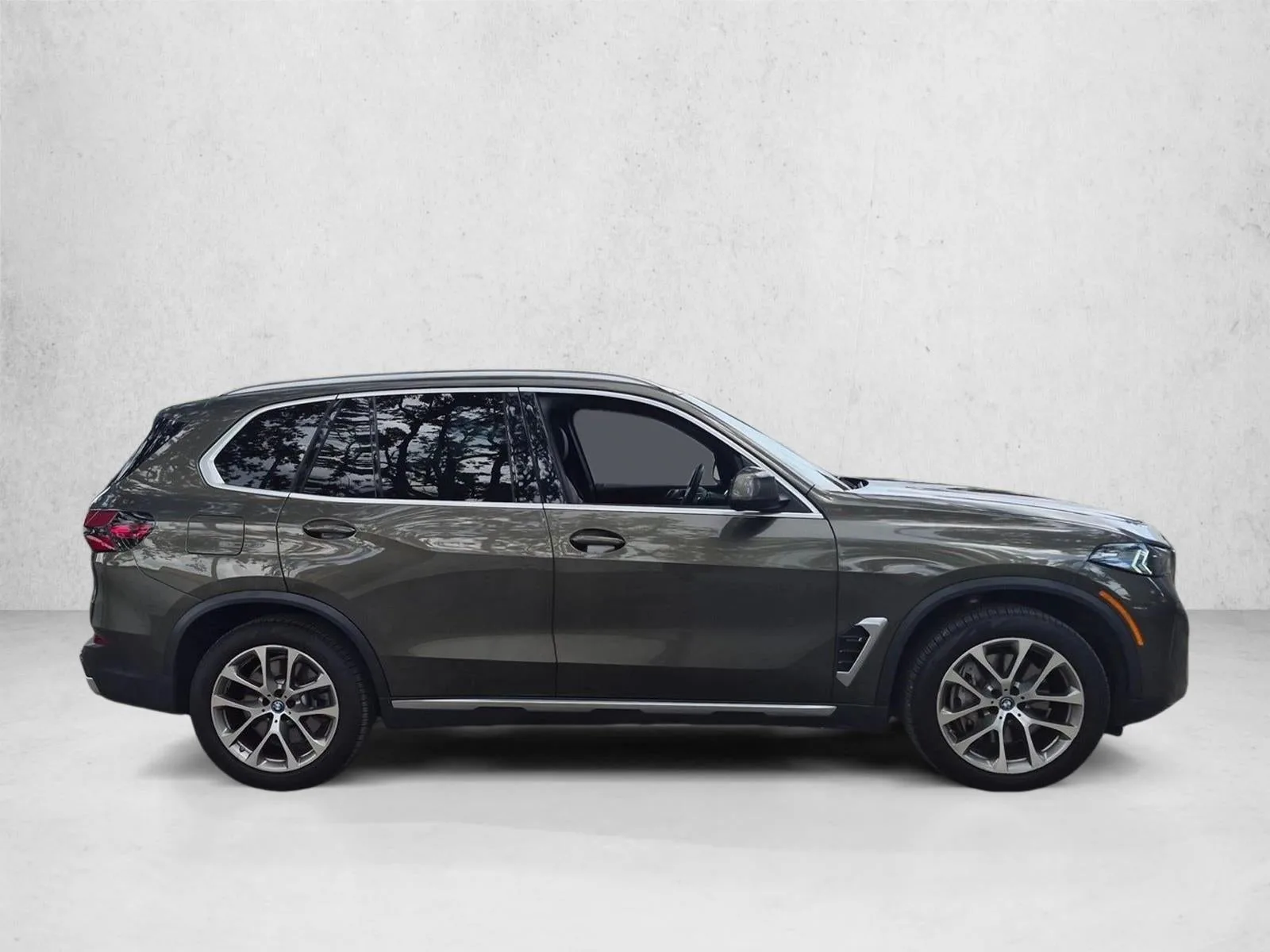 2024 BMW X5 PHEV xDrive50e photo 2