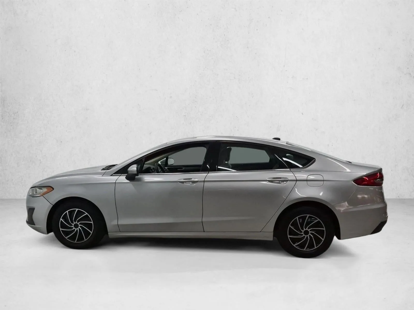 2019 Ford Fusion S photo 9