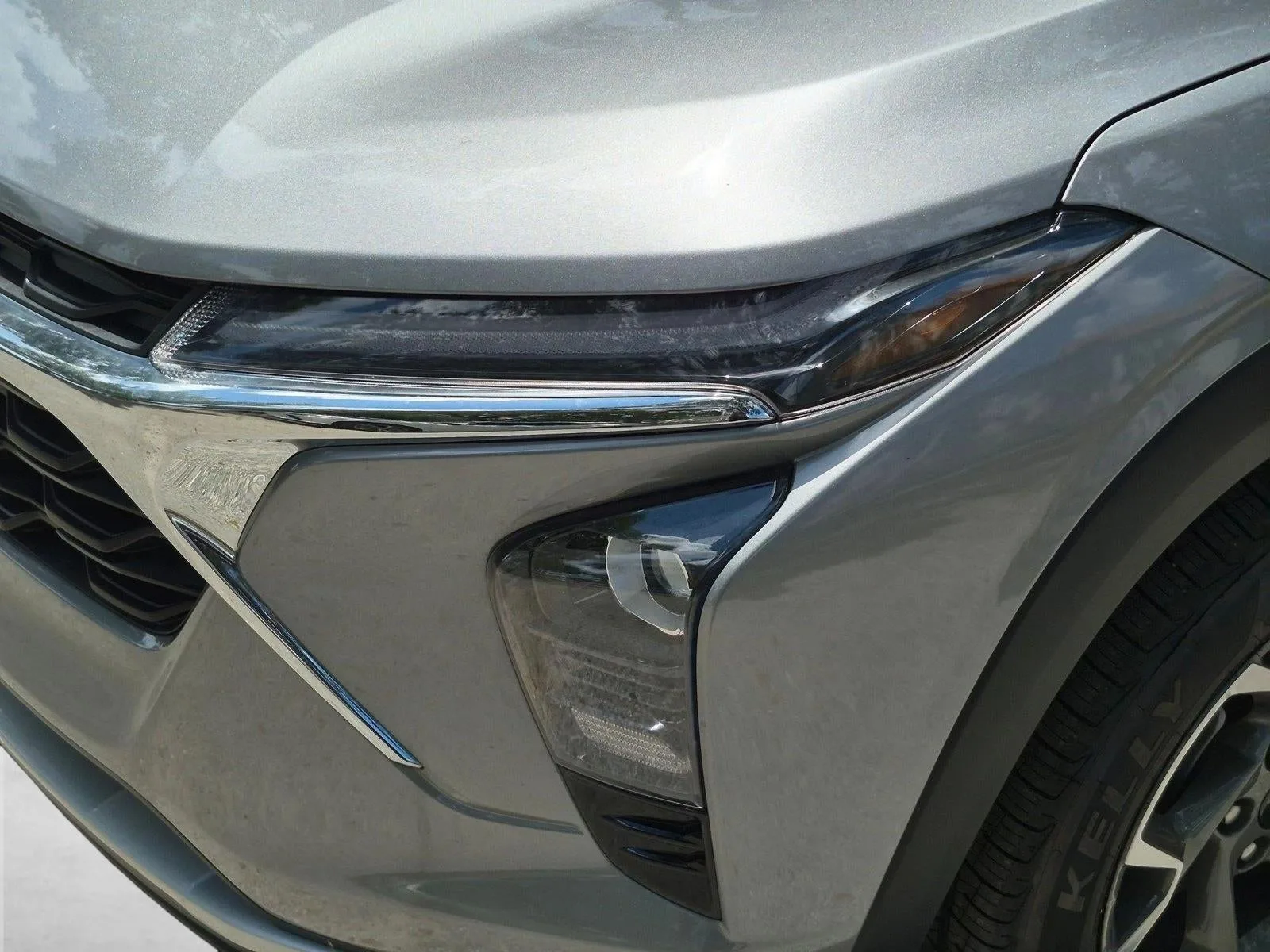 2024 Chevrolet Trax LT photo 8