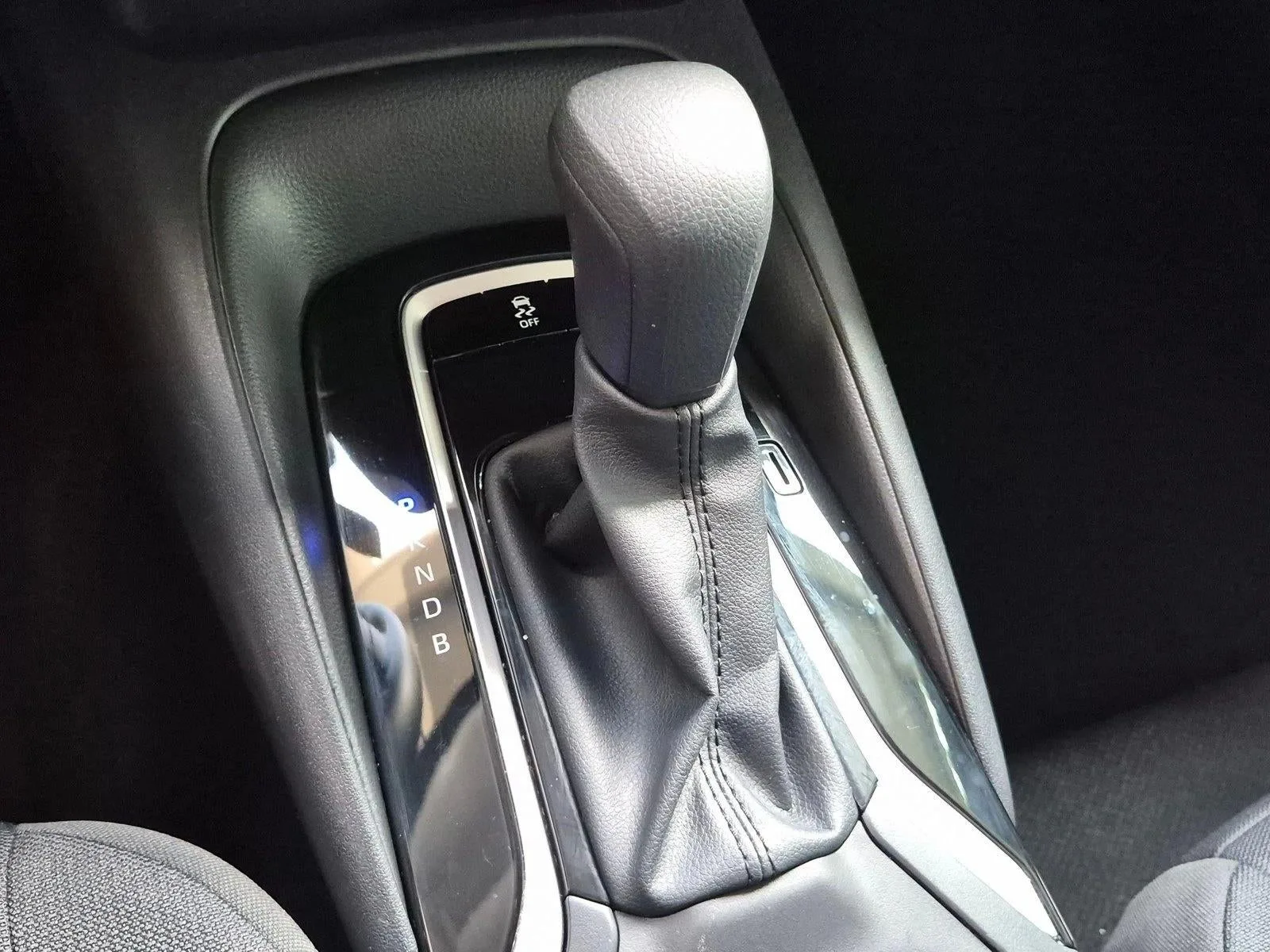 2024 Toyota Corolla LE CVT (Natl) photo 11