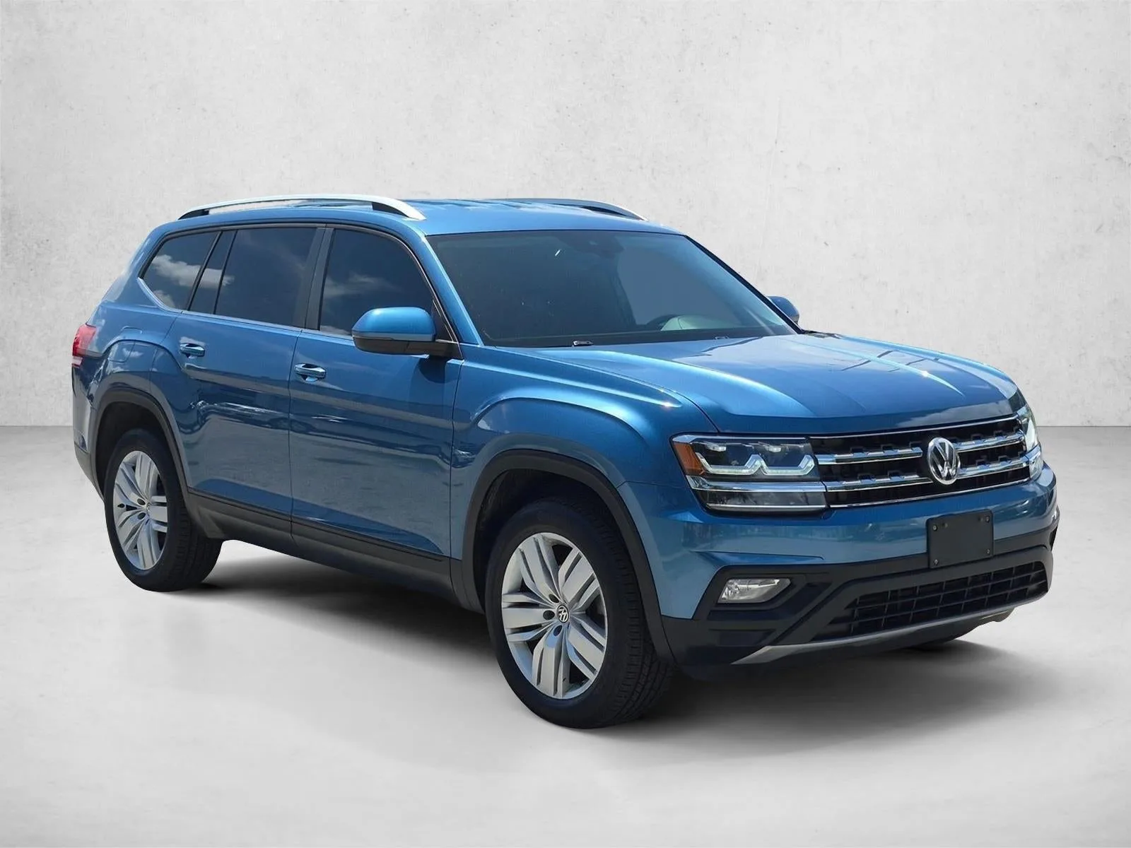 2019 Volkswagen Atlas 3.6L V6 SE w/Technology FWD photo 3