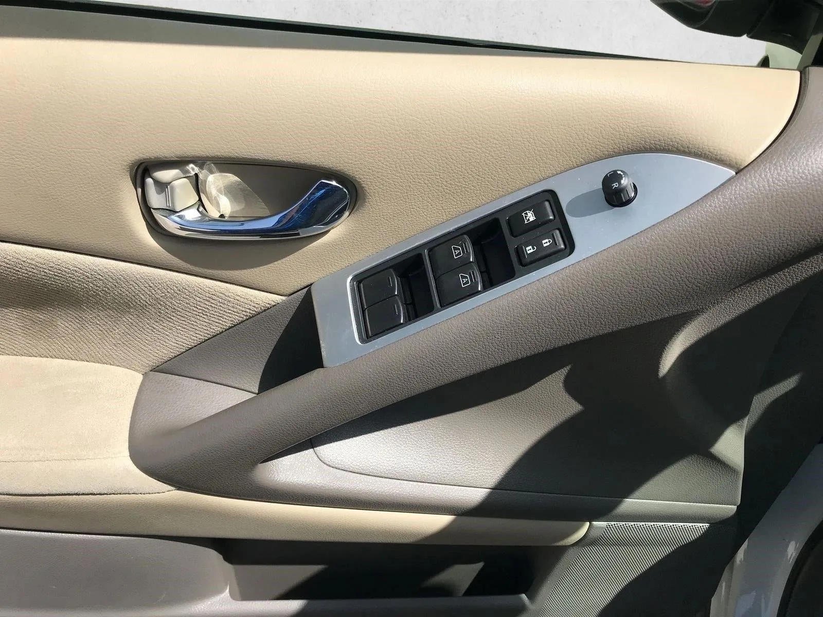 2014 Nissan Murano FWD 4dr S photo 12