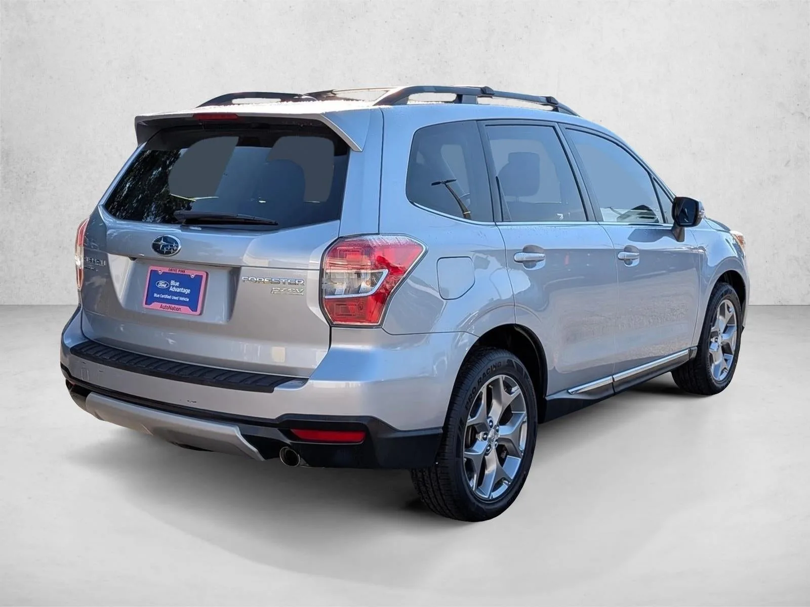2015 Subaru Forester 2.5i Touring photo 5