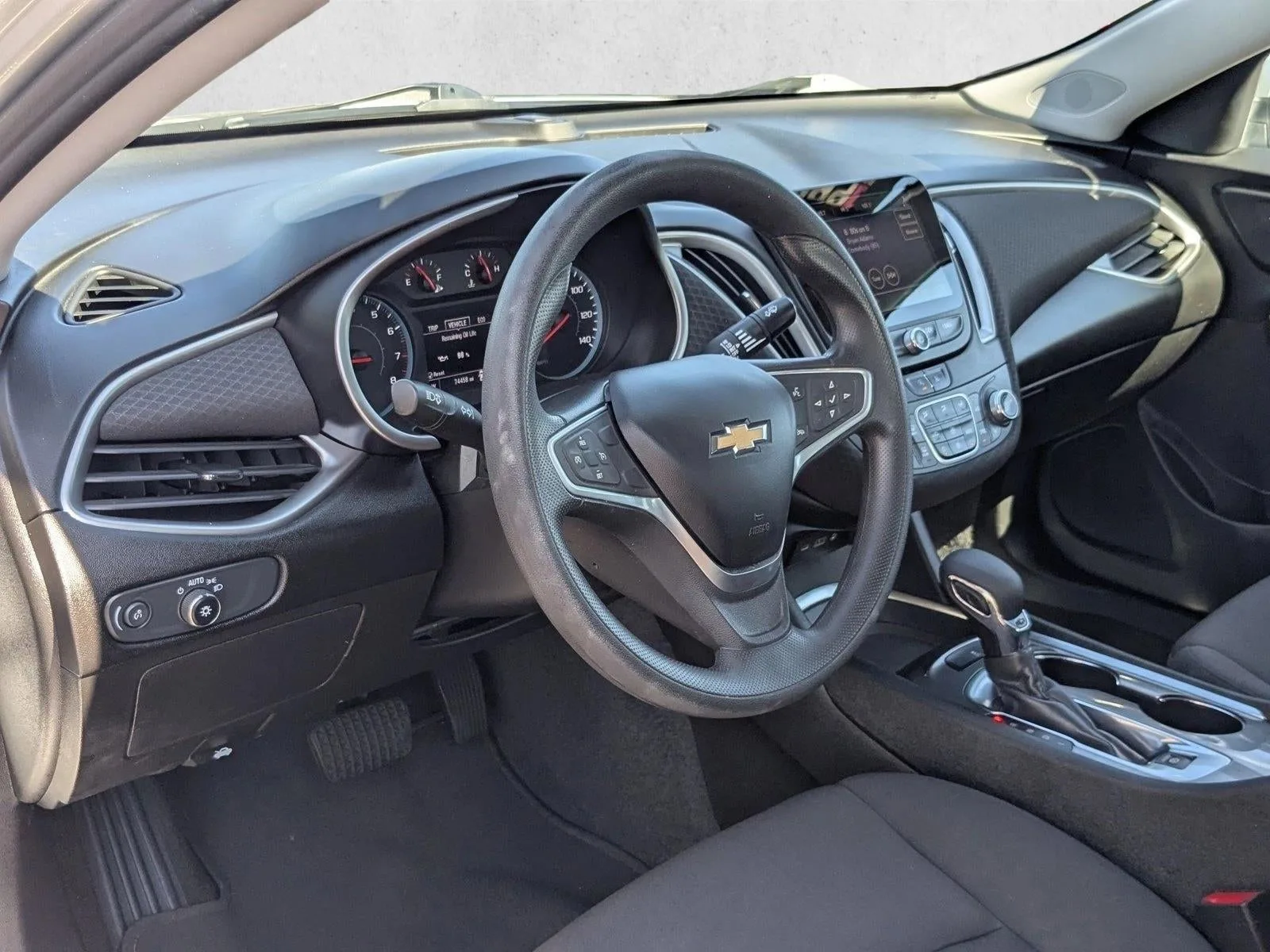 2022 Chevrolet Malibu LT photo 10