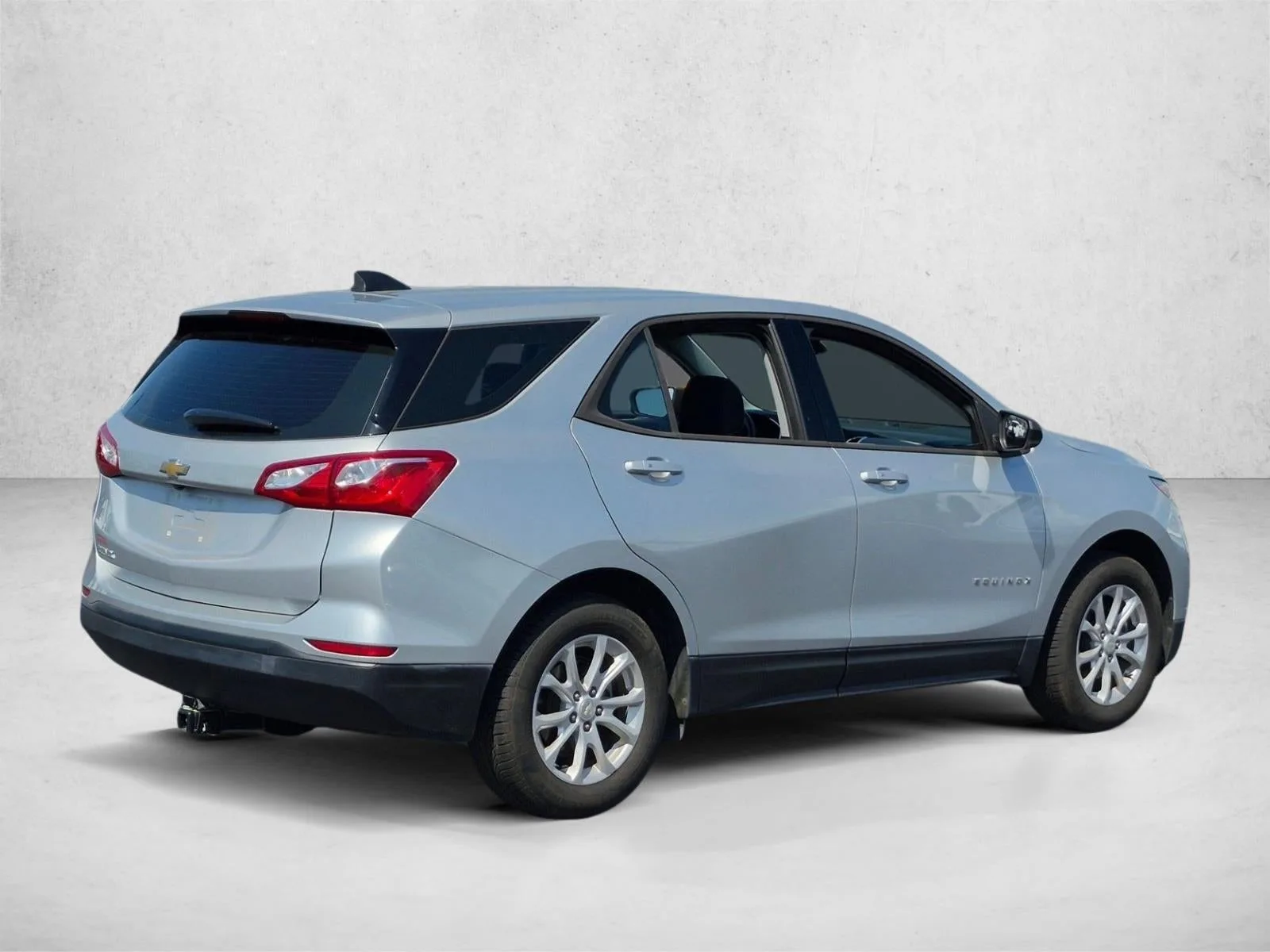 2019 Chevrolet Equinox LS photo 5