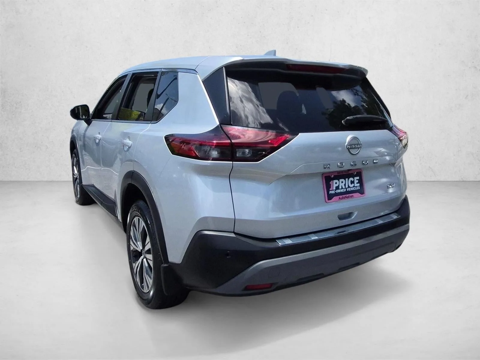 2022 Nissan Rogue FWD SV photo 8