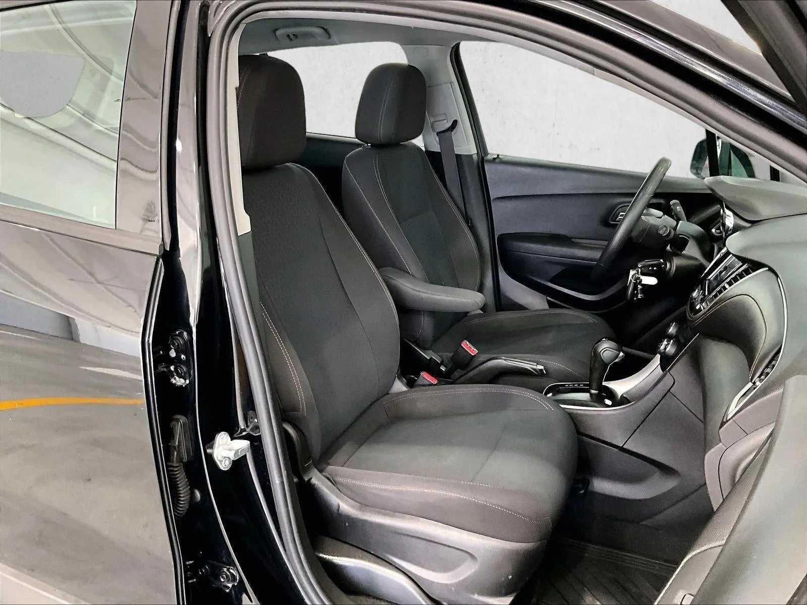 2019 Chevrolet Trax LS photo 9