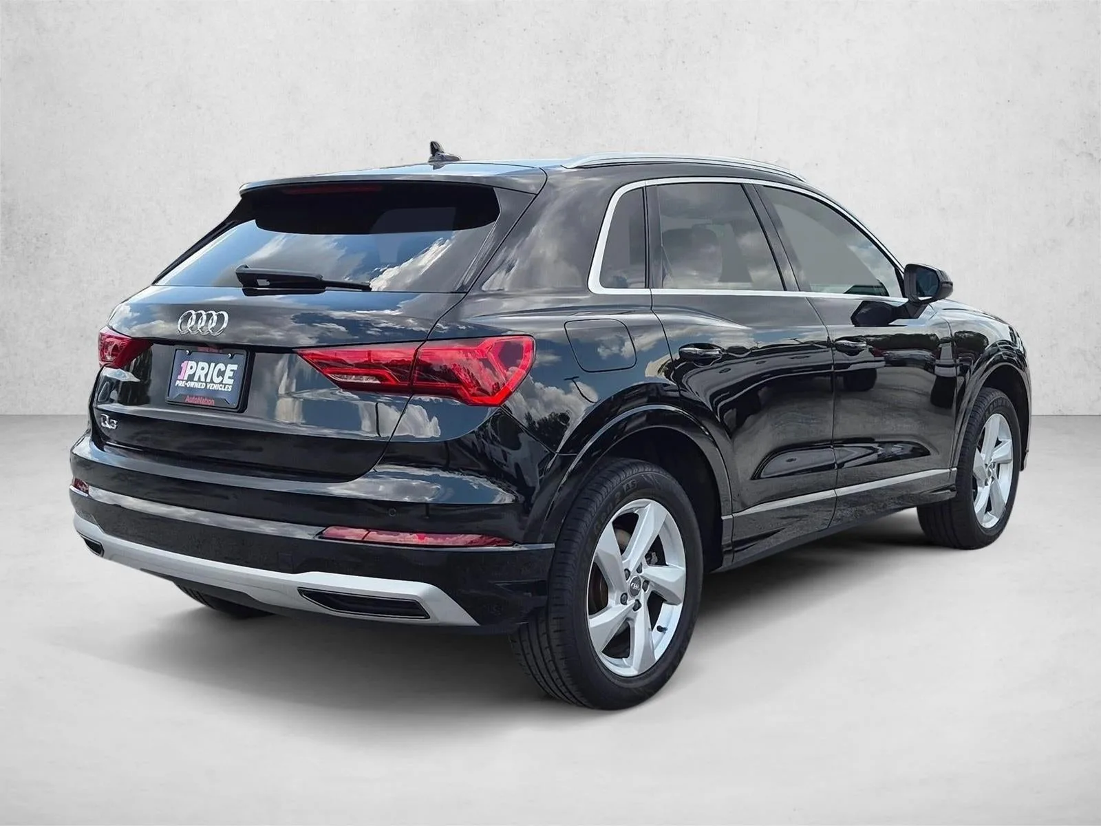 2019 Audi Q3 2.0 TFSI Premium quattro photo 5