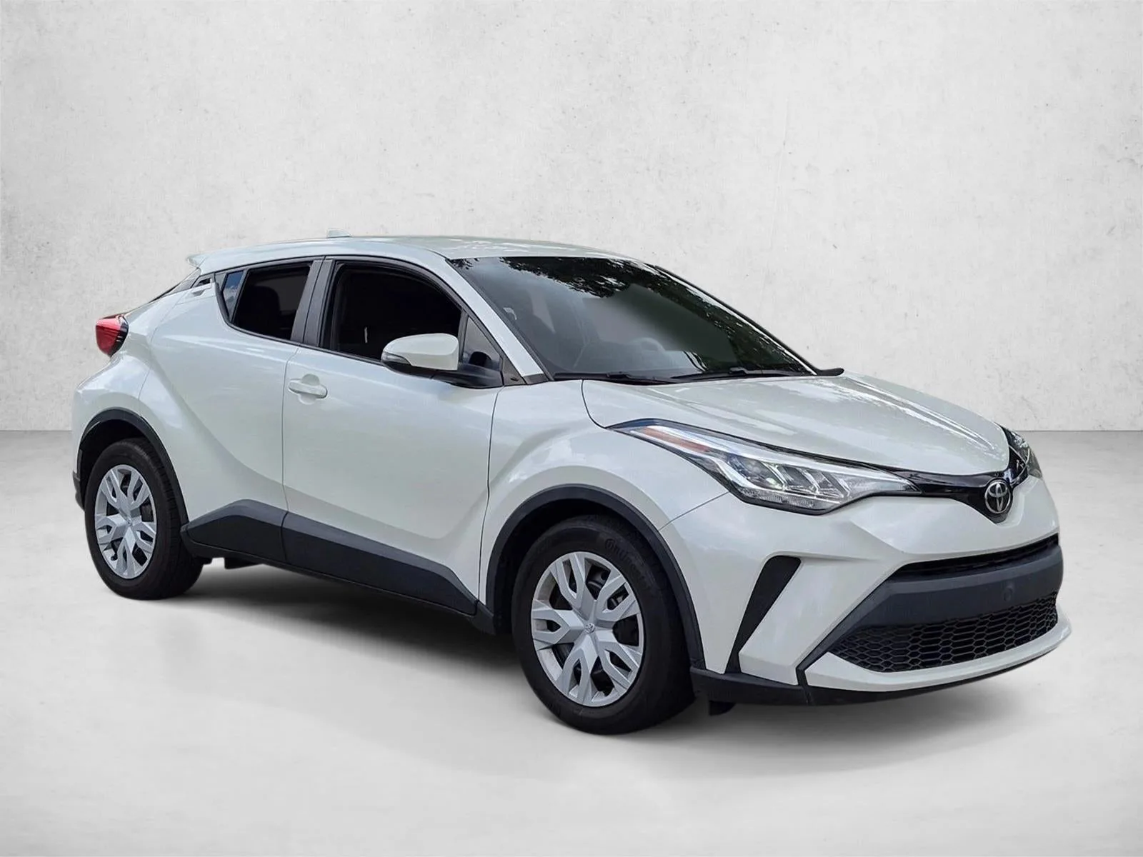 2020 Toyota C-HR LE FWD (Natl) photo 2