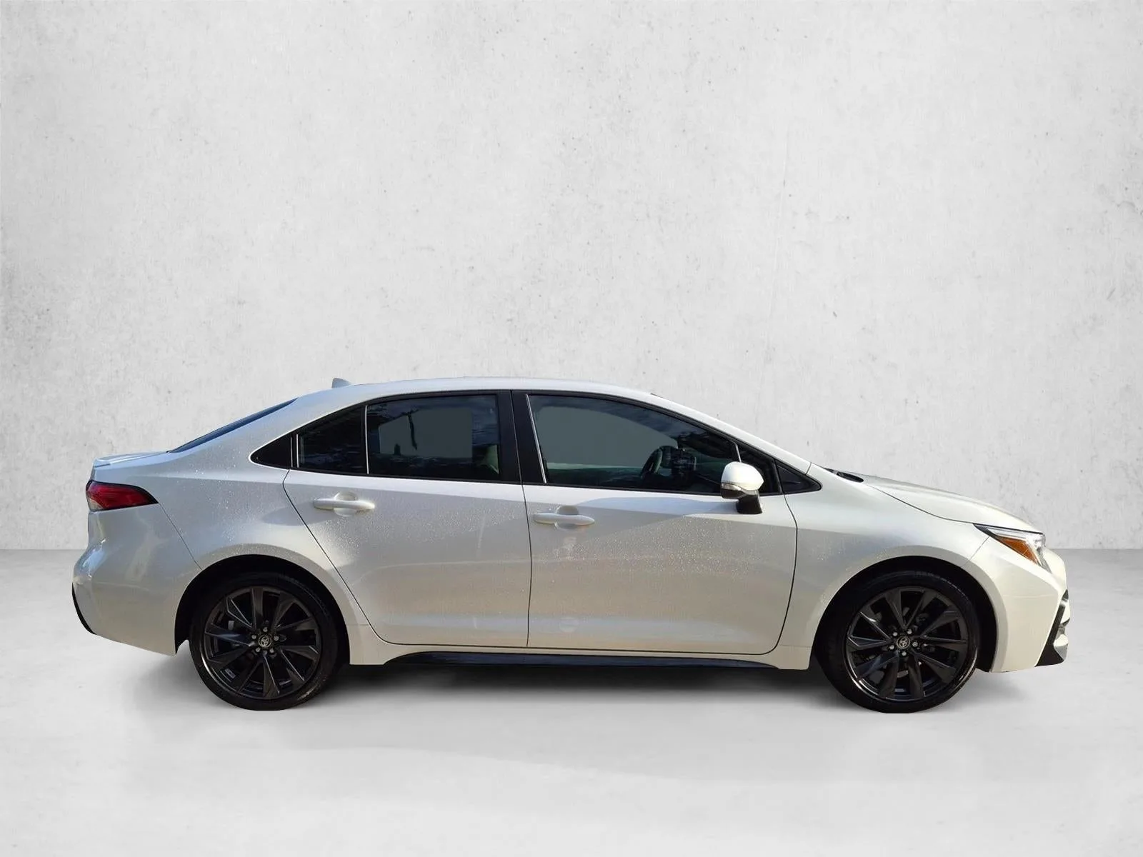 2024 Toyota Corolla SE CVT (Natl) photo 4