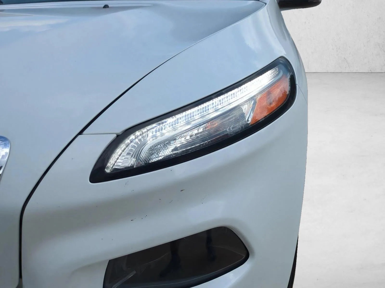 2015 Jeep Cherokee 4WD 4dr Limited photo 9