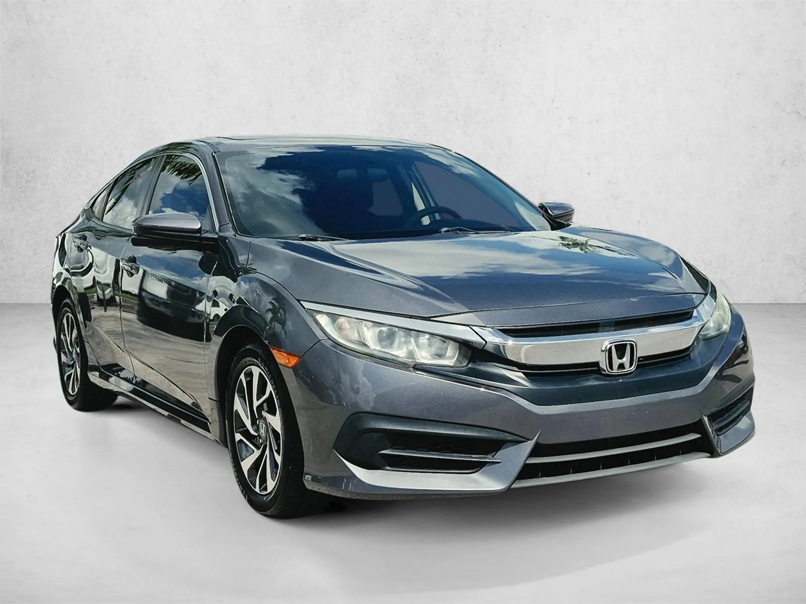 2017 Honda Civic Sedan EX CVT photo 3
