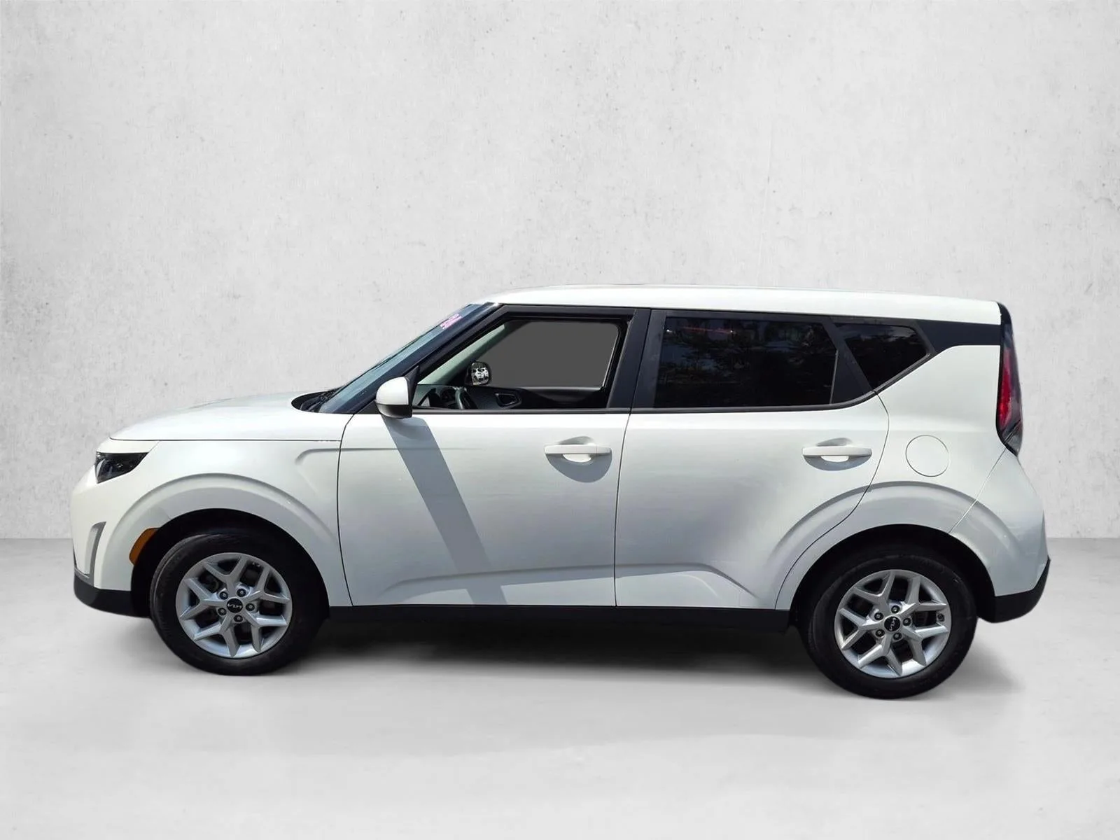 2024 Kia Soul LX IVT photo 9