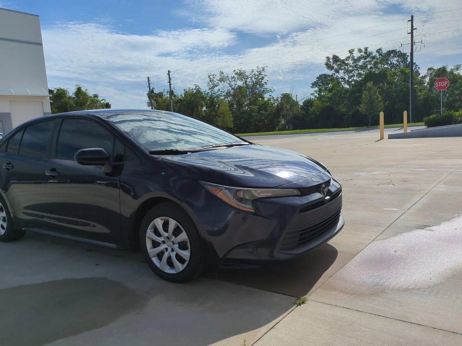 2023 Toyota Corolla LE CVT (Natl) photo 3
