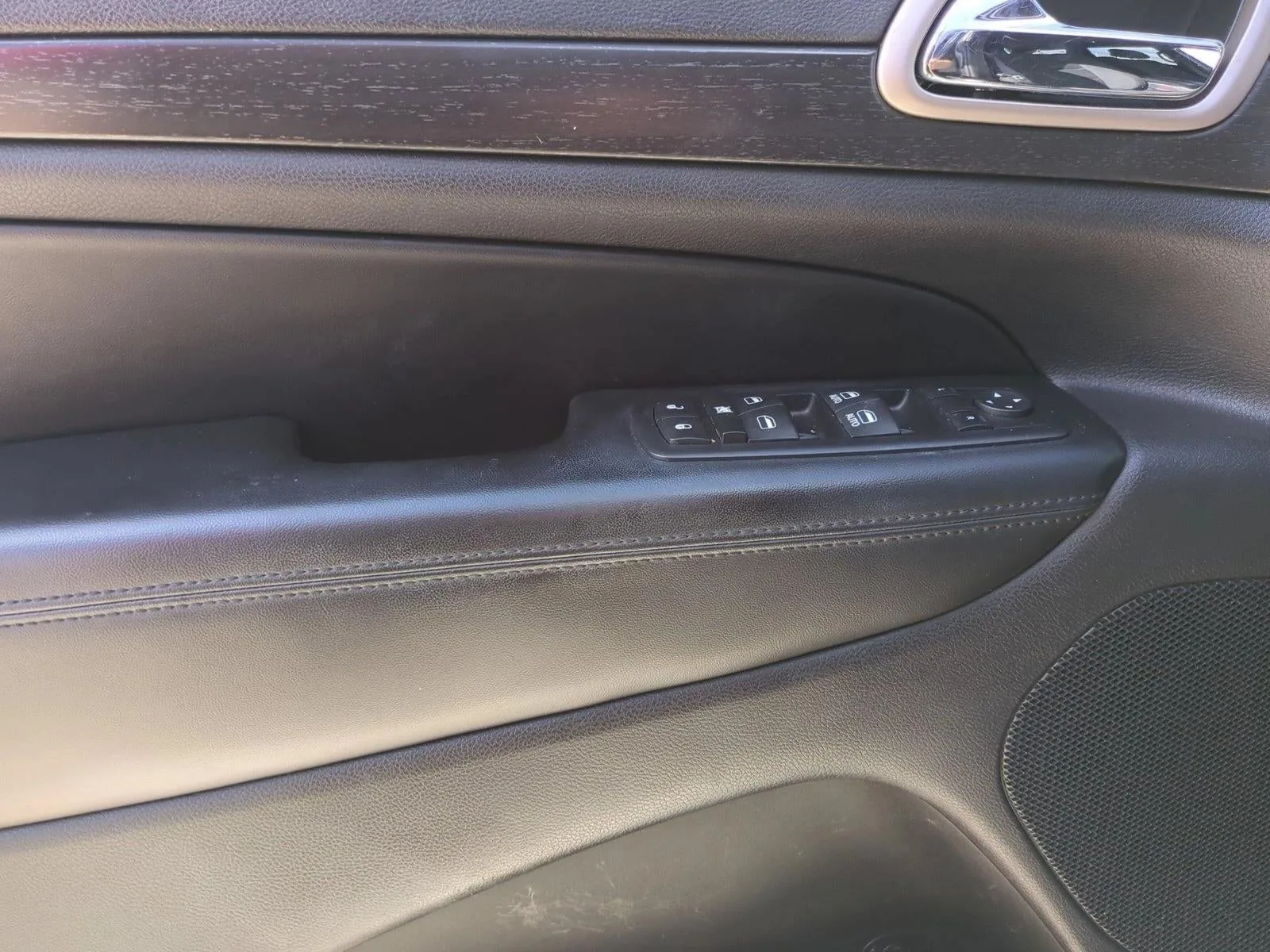 2016 Jeep Grand Cherokee RWD 4dr Laredo photo 10