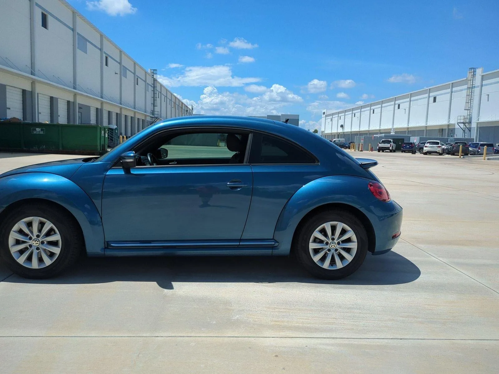 2019 Volkswagen Beetle S Auto photo 8