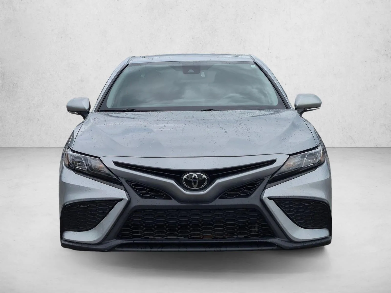 2022 Toyota Camry SE Auto (SE) photo 2