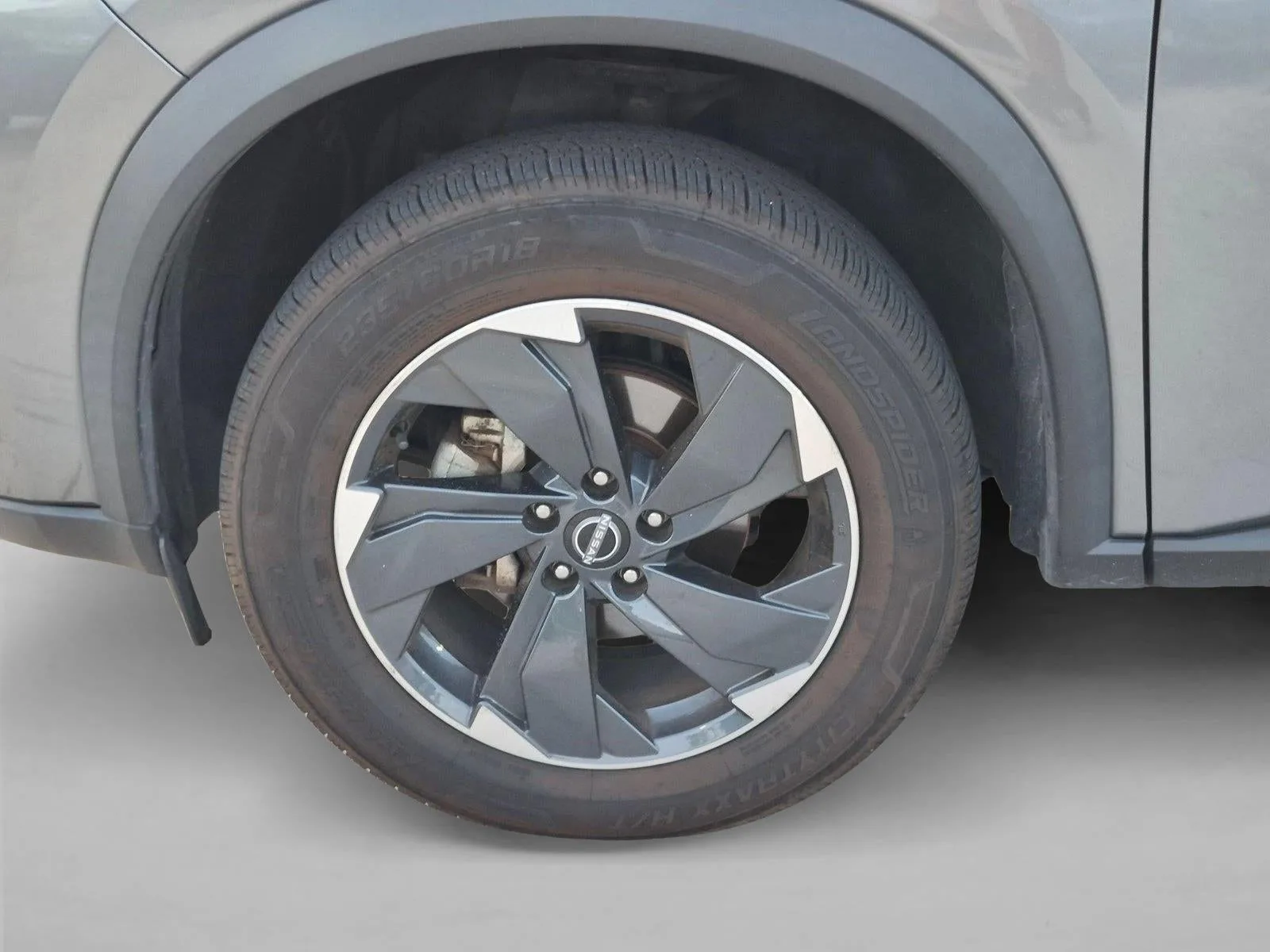 2024 Nissan Rogue AWD SV photo 9