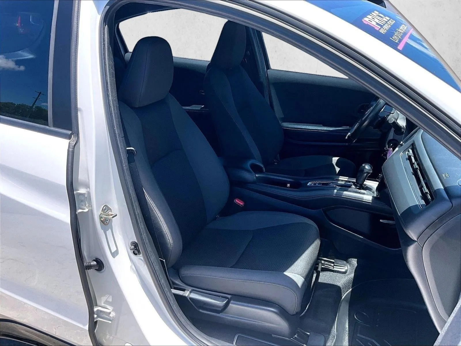 2020 Honda HR-V 2WD Sport photo 9