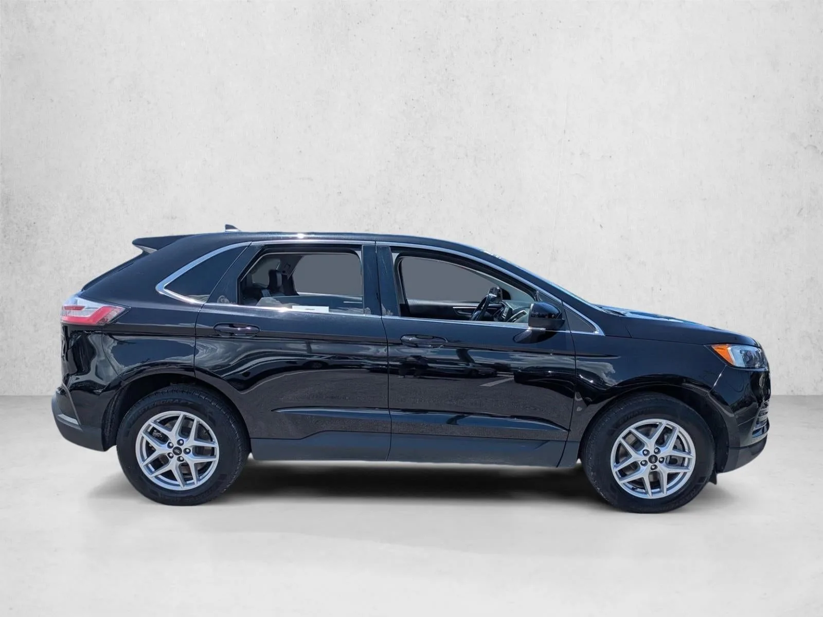 2024 Ford Edge SEL AWD photo 4