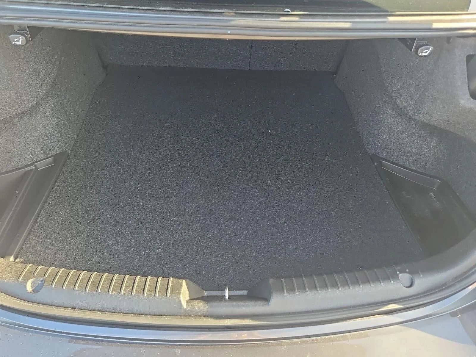 2020 Mazda Mazda6 Sport Auto photo 6