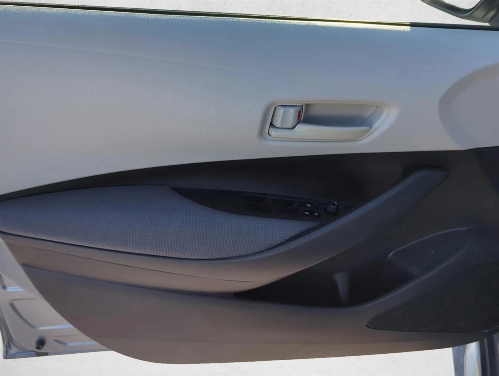 2024 Toyota Corolla LE CVT (Natl) photo 10