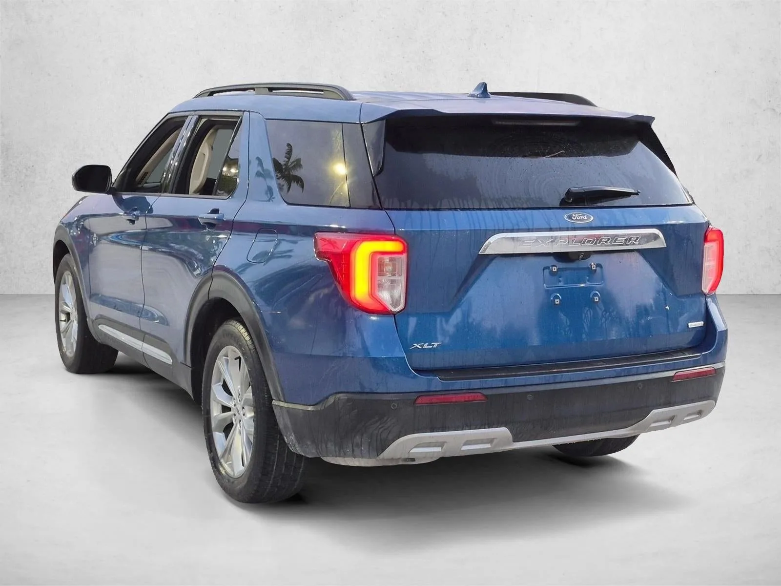 2020 Ford Explorer XLT RWD photo 7