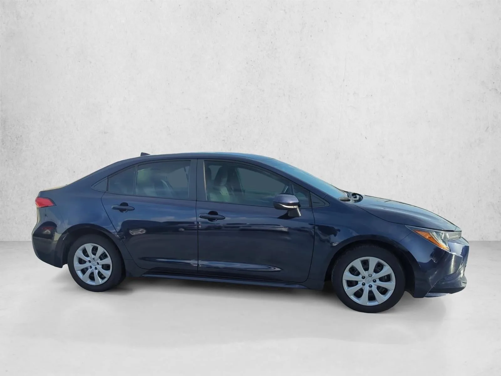 2024 Toyota Corolla LE CVT (Natl) photo 4