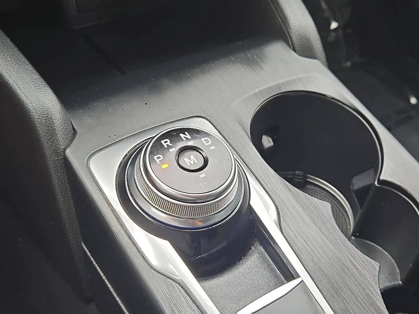 2020 Ford Escape Titanium AWD photo 12