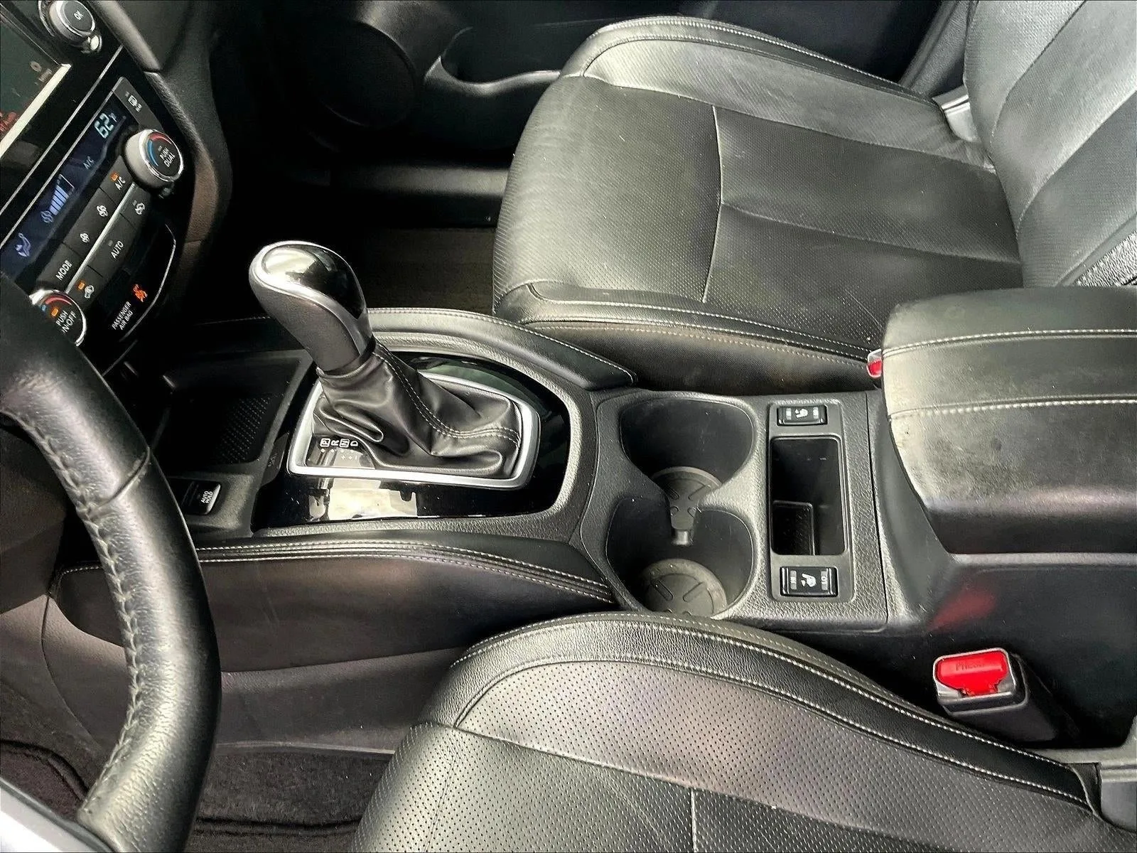 2020 Nissan Rogue FWD SL photo 11