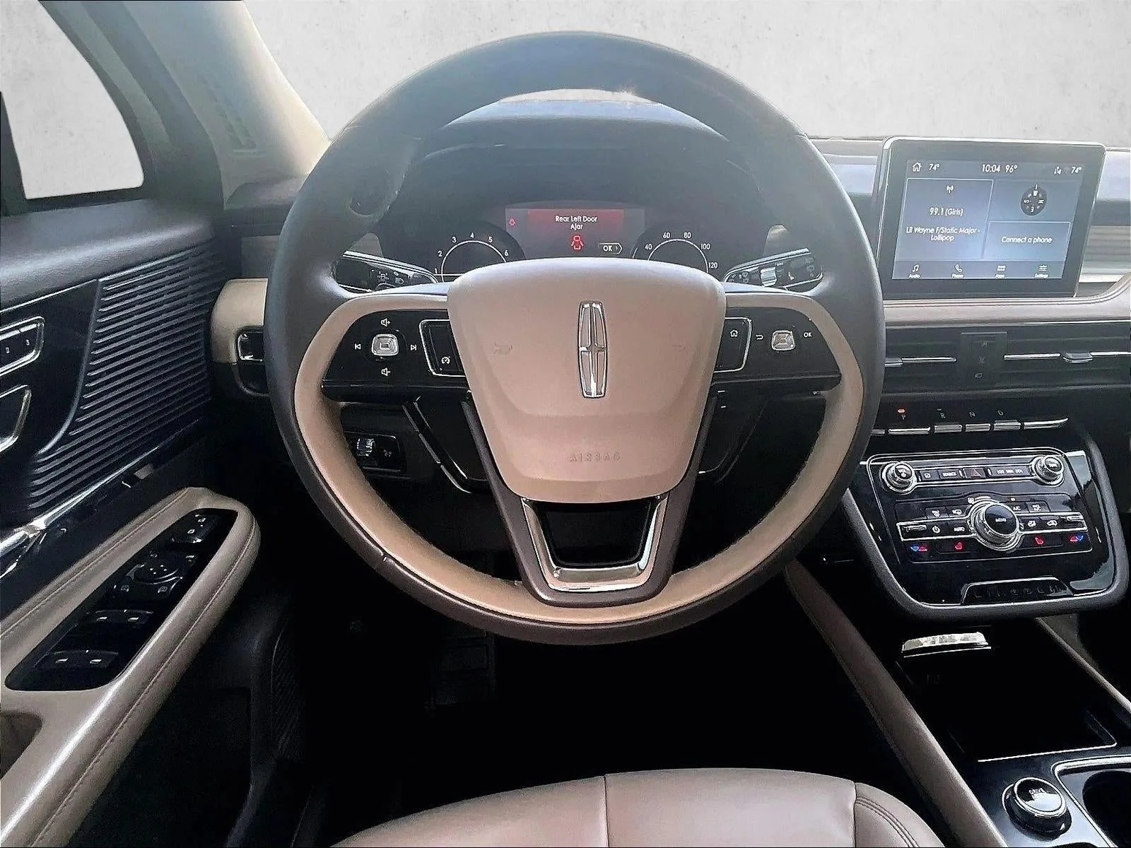 2022 Lincoln Corsair Standard photo 7
