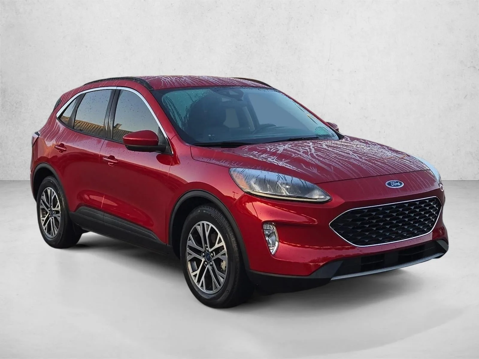 2020 Ford Escape SEL FWD photo 3