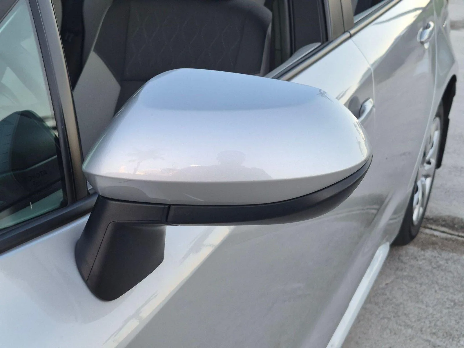 2025 Toyota Corolla LE CVT (Natl) photo 11