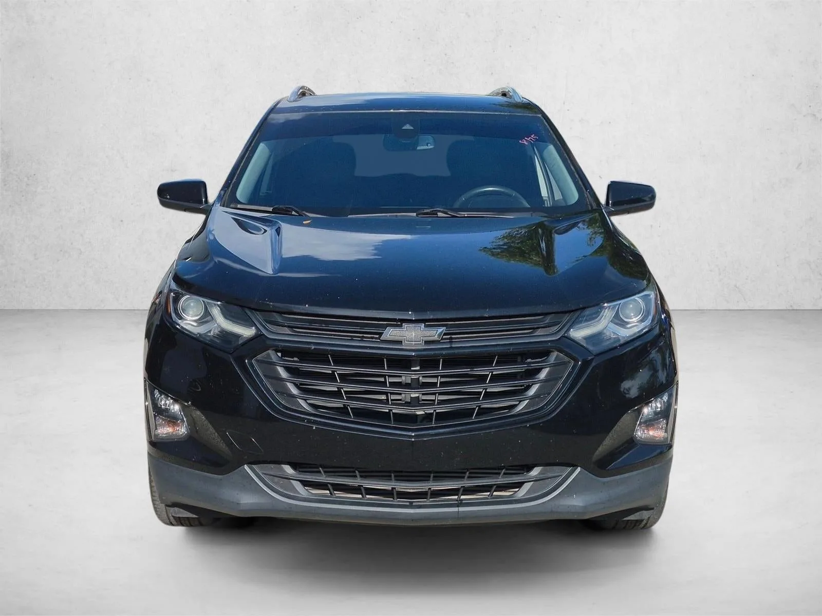 2020 Chevrolet Equinox LT photo 2