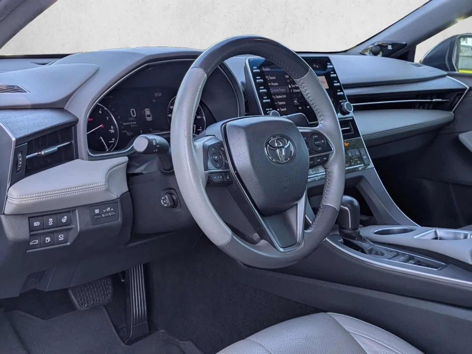 2020 Toyota Avalon Limited (Natl) photo 9